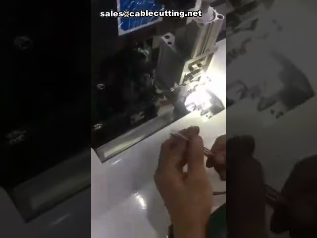 高速ケーブル剥離・圧着機 | 電線ストリッピング & 端子圧着マシン