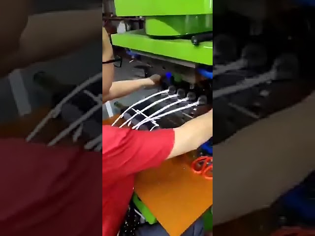 卓上型小型射出成形機｜デスクトッププラスチック製品の製造に最適